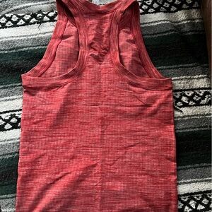 Athleta Renew Seamless Racerbqxk Tank Top Heather red NWOT